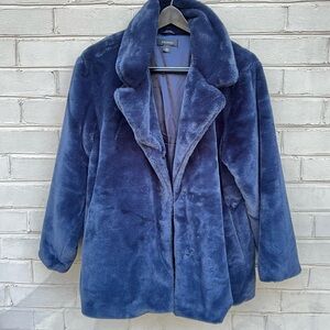 EUC Halogen Purple Faux Fur Coat Size L w/ Pockets